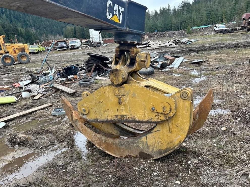 CAT 545 C 集材機