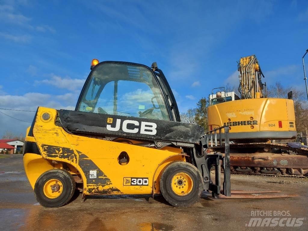 JCB TLT 30 D 伸縮臂操作車