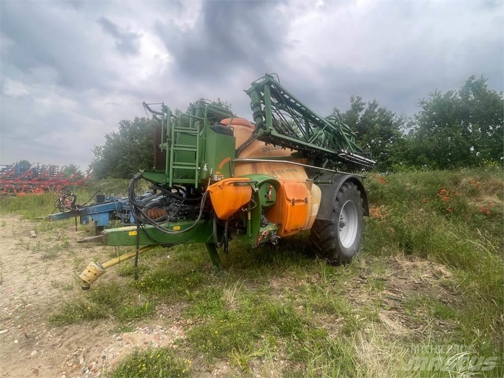 Amazone UX 4200 牽引式噴霧機