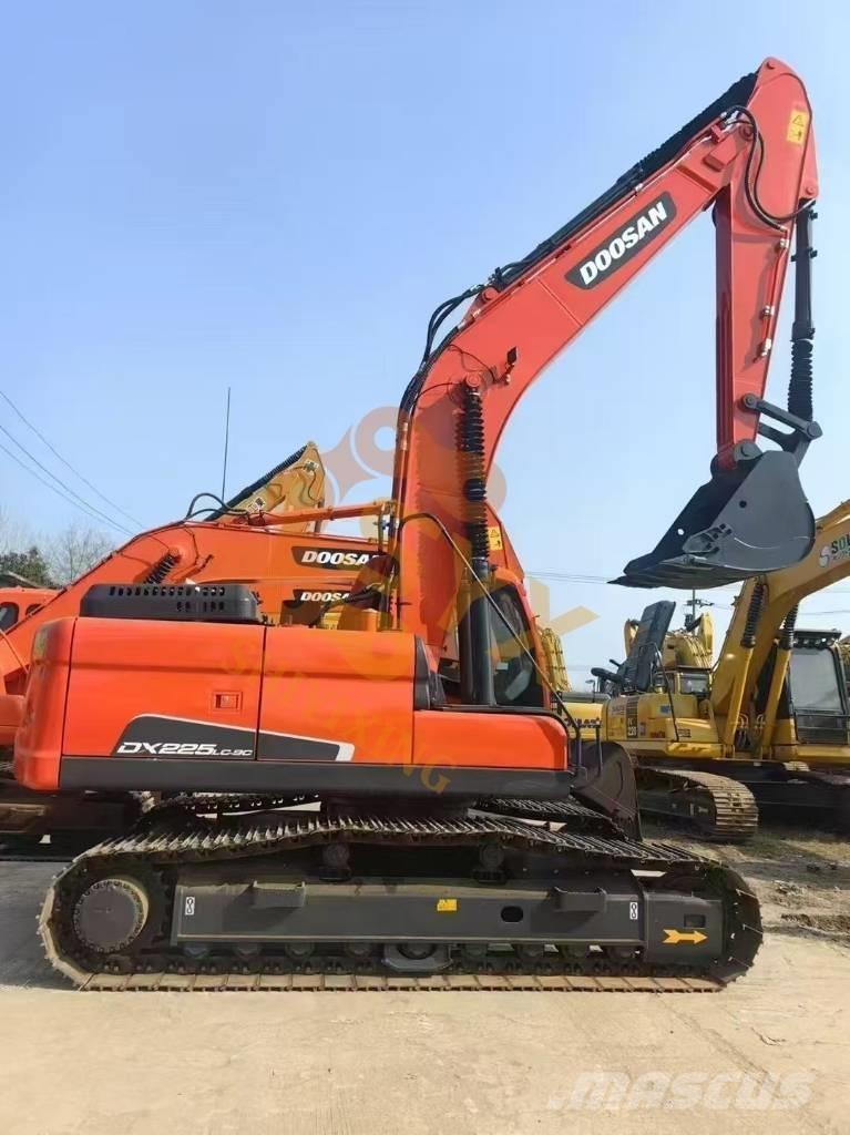 Doosan DX 225 LC 履帶式 挖土機/掘鑿機/挖掘機