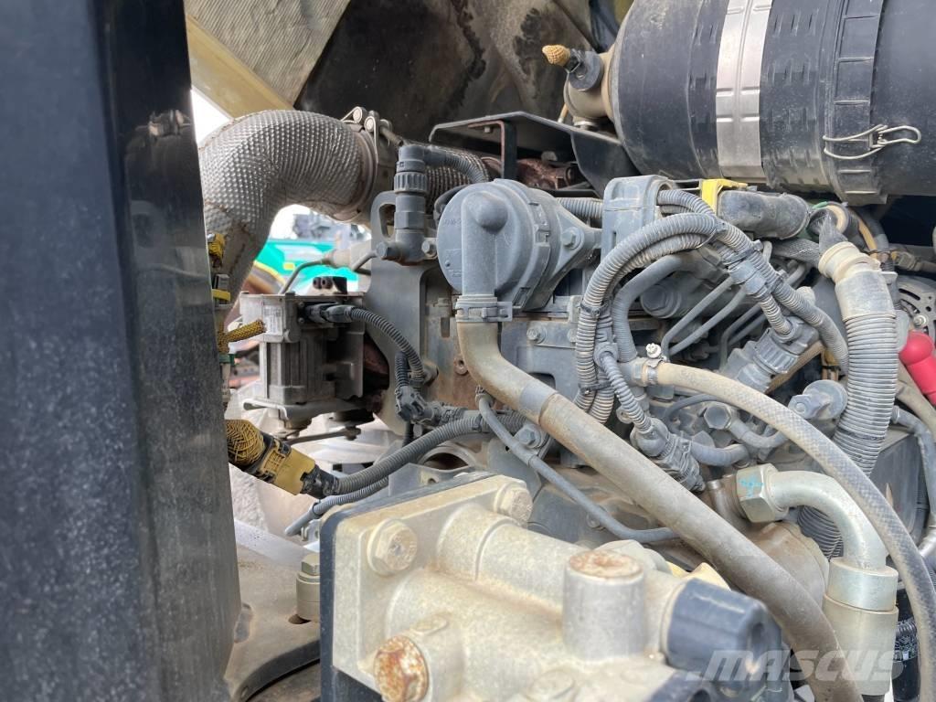 Bomag BW 216 DH-4 單輪滾壓機