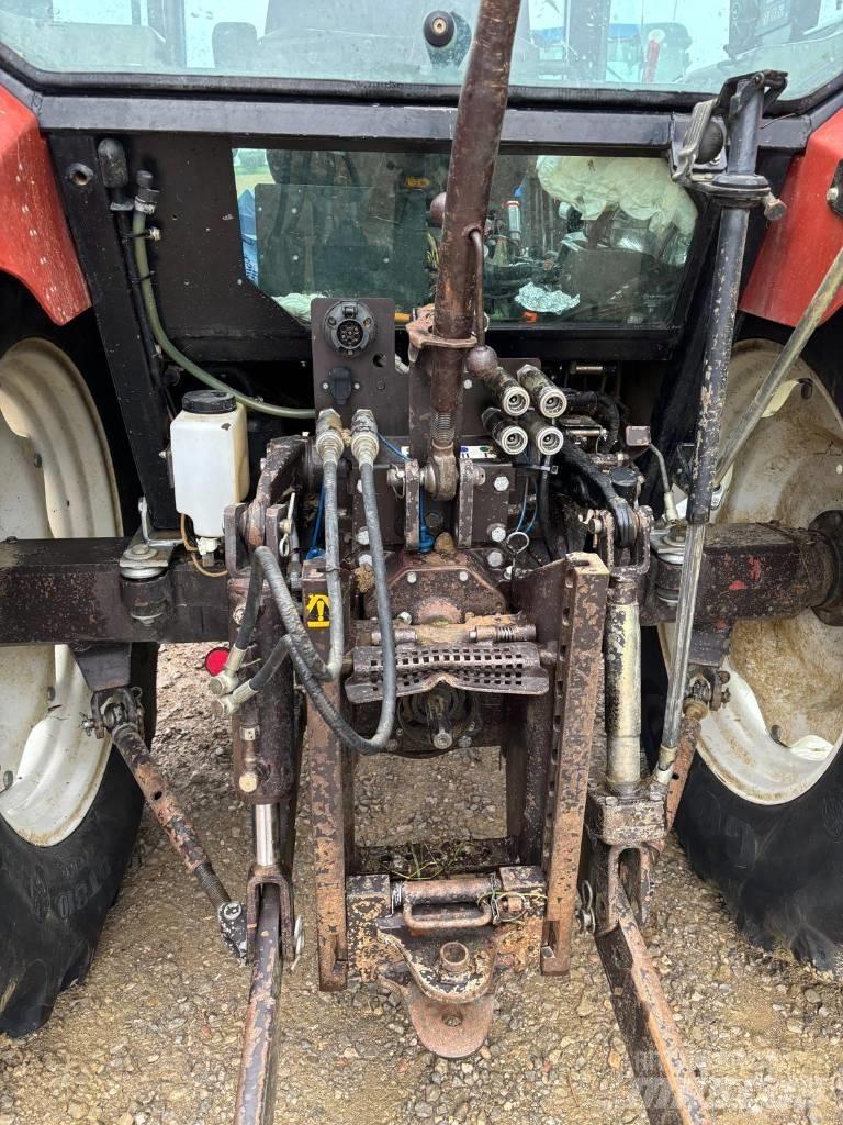 New Holland L 75 曳引機