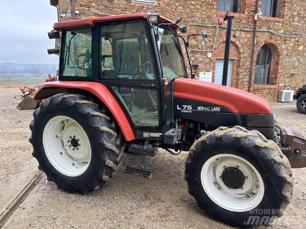 New Holland L 75 曳引機