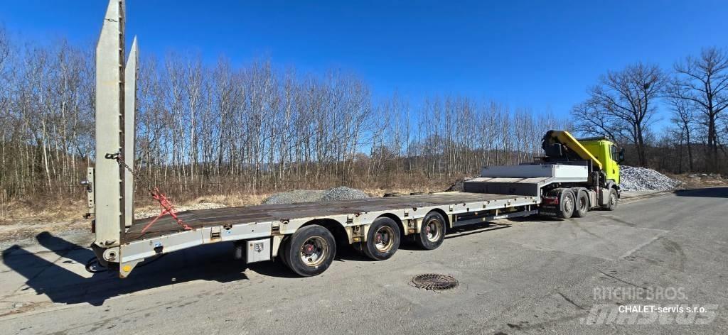 Schwarzmüller D40R 地架式半拖車