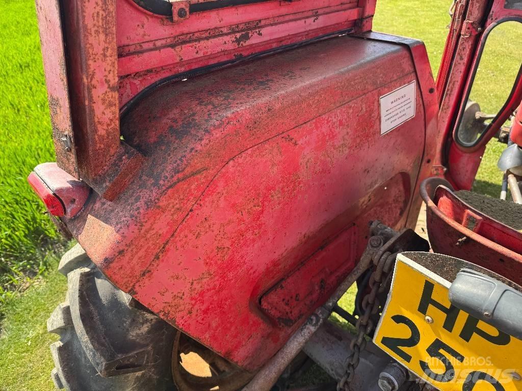 Massey Ferguson 135 曳引機