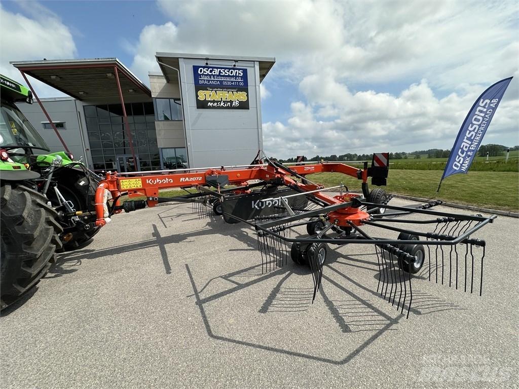 Kubota RA2072 堆草機