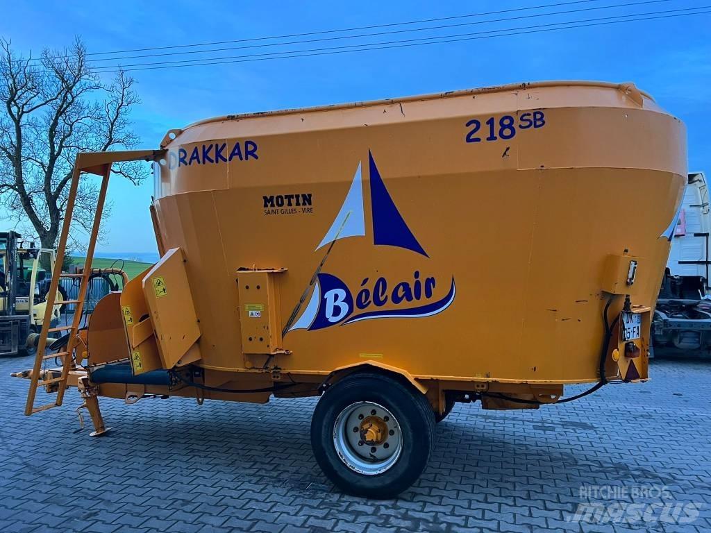 Belair Drakkar 青飼料搬運車