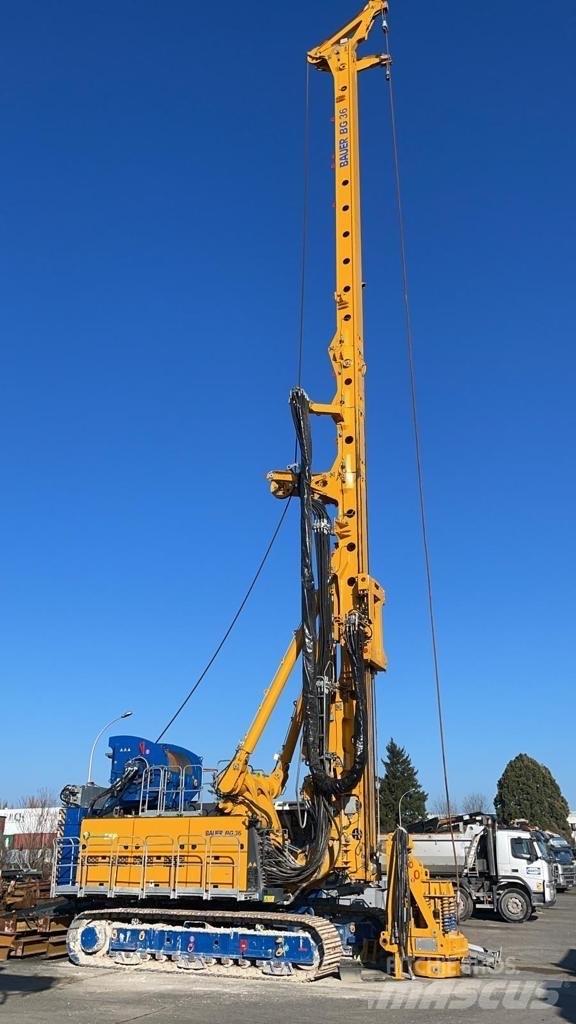 Bauer BG 36 重型鑽孔機