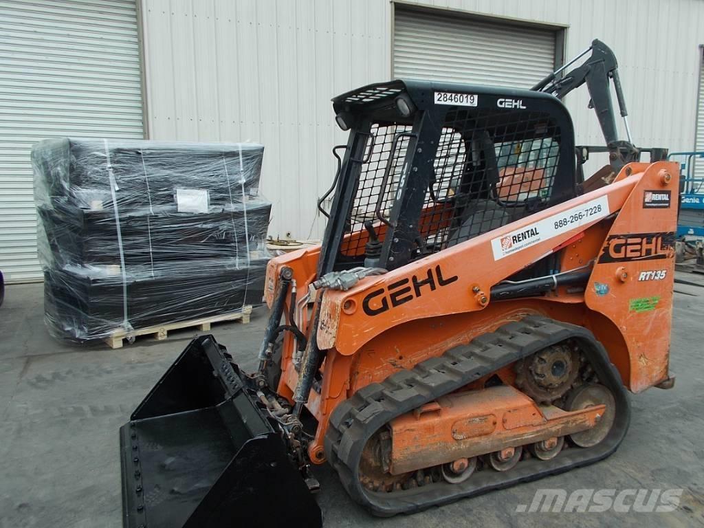 Gehl RT135 滑移轉向裝載機
