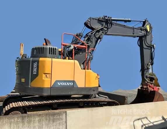 Volvo ECR 235 E 履帶式 挖土機/掘鑿機/挖掘機