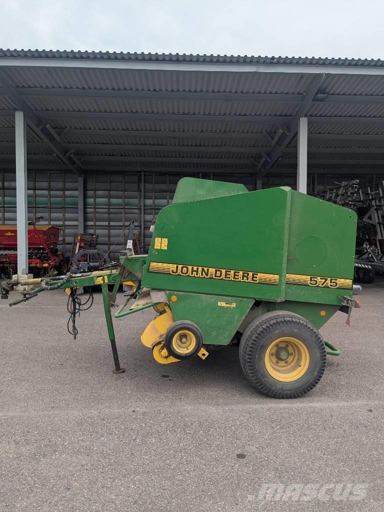 John Deere 575 圓型牧草打包機
