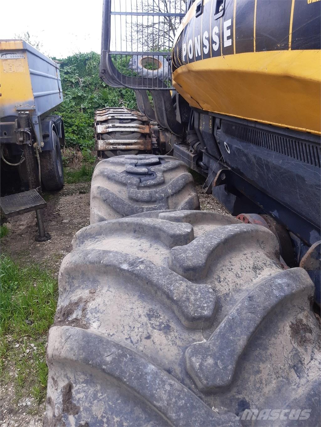 Ponsse Wisent 8W 集運機