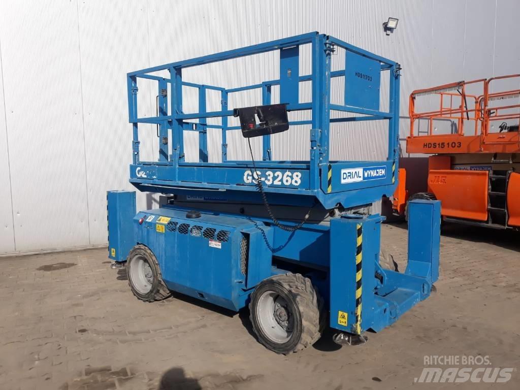 Genie 3268 剪式升降機