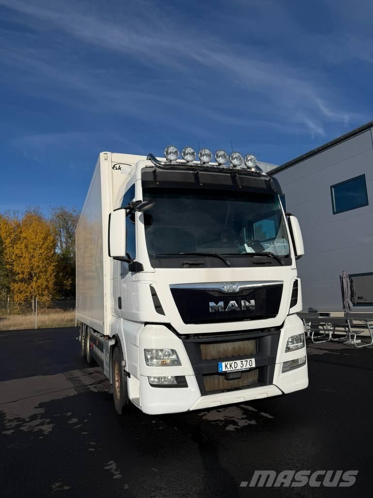 MAN TGX 26.480 6x2 貨箱式卡車