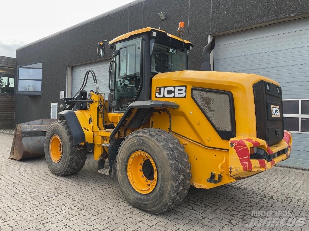 JCB 427HT 輪胎式裝載機