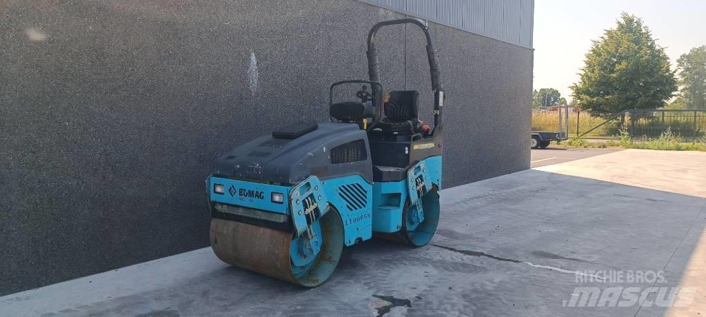 Bomag BW 100 AD-4 雙輪滾壓機
