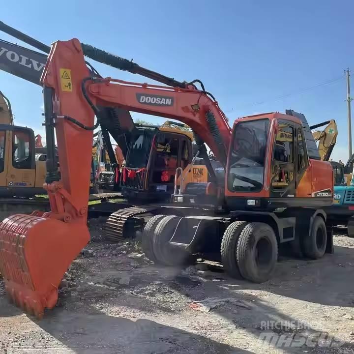 Doosan DX150W 旋轉式挖土機/掘鑿機/挖掘機