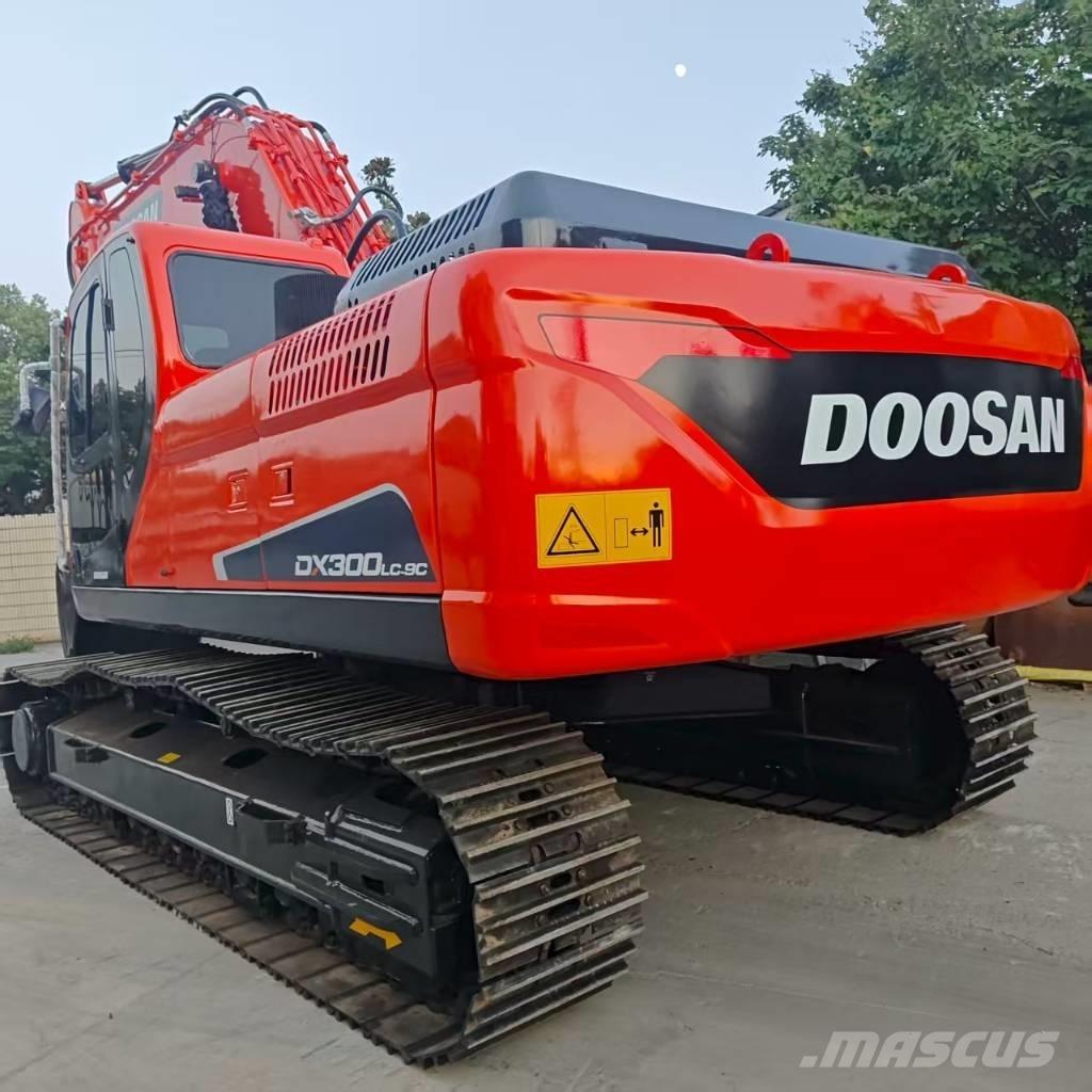 Doosan DX 300 LC 履帶式 挖土機/掘鑿機/挖掘機