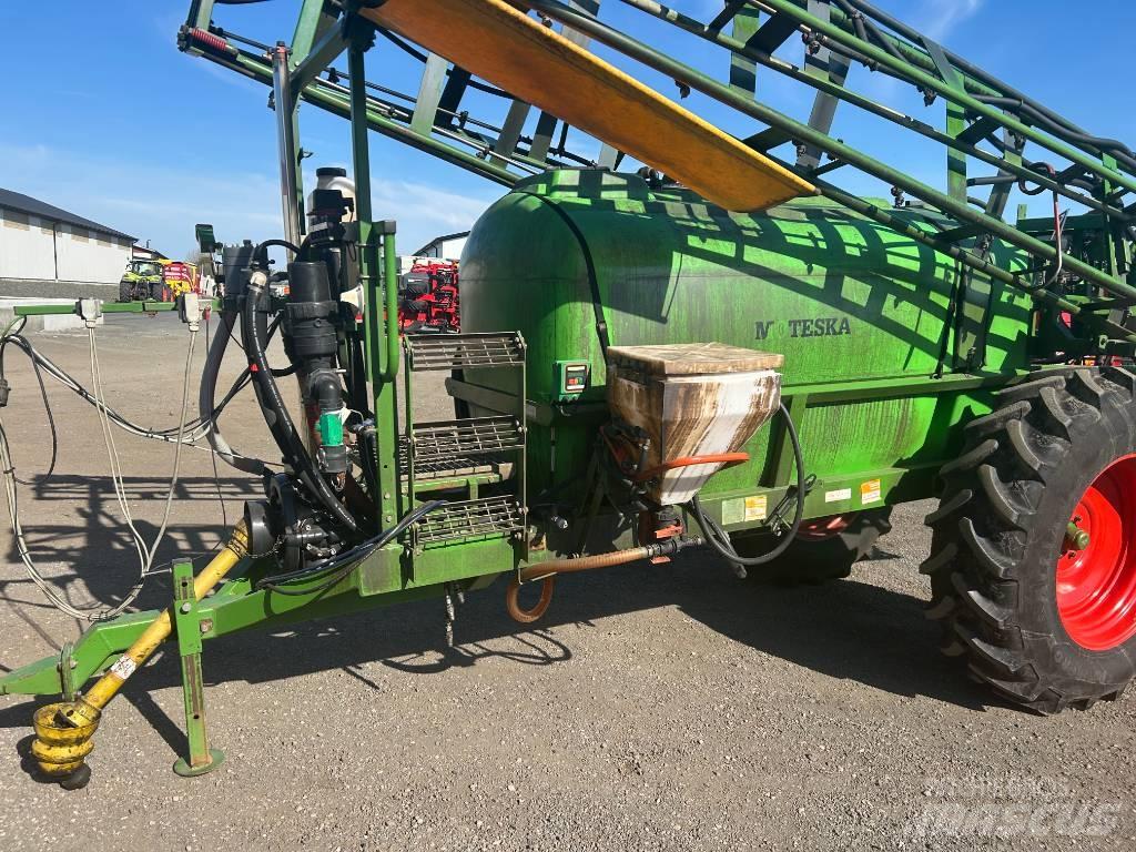 Moteska M2500 牽引式噴霧機