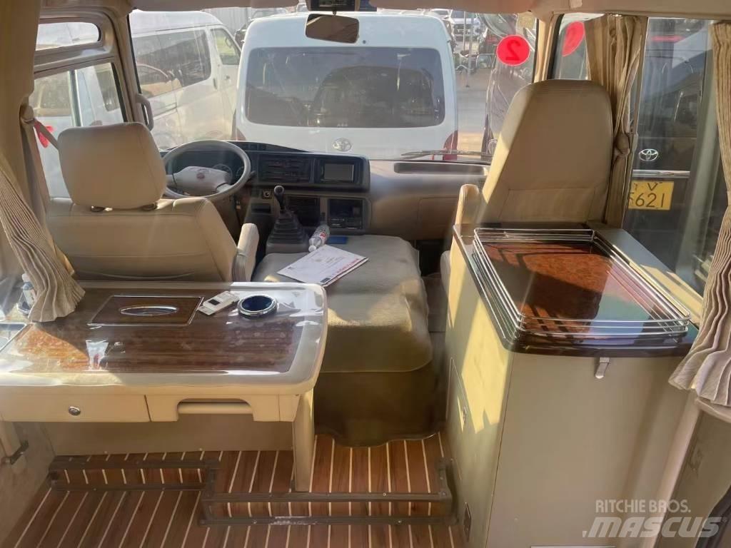 Toyota Coaster 公路客運汽車