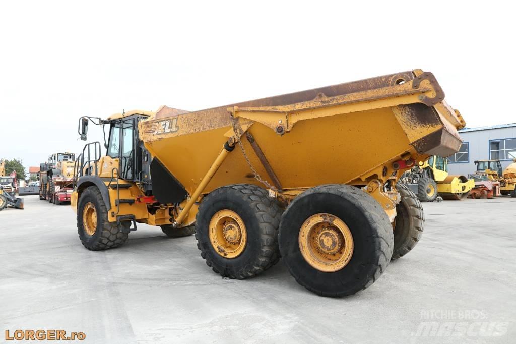 Bell B 30 E 鉸接式起吊車