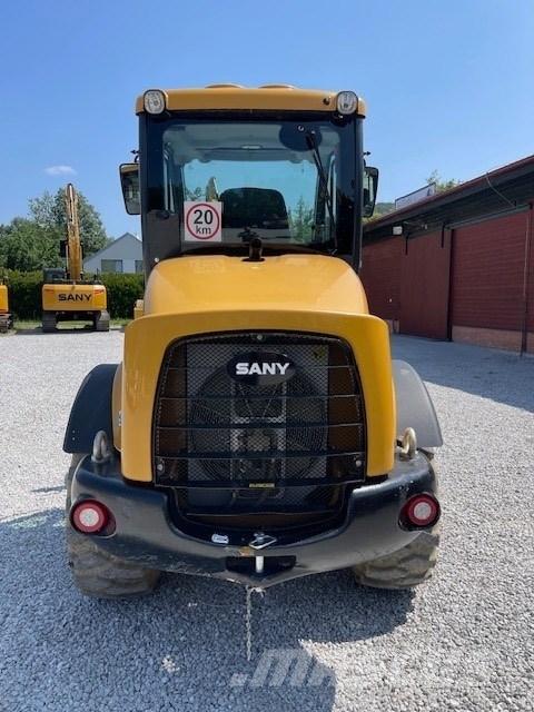 Sany SW 105 輪胎式裝載機