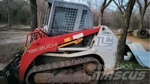Takeuchi TL8 滑移轉向裝載機