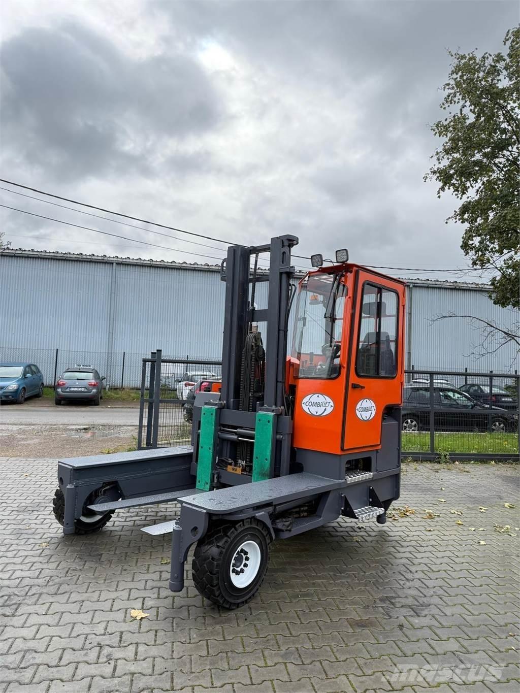 Combilift C5000 XL 四向前伸式堆高機(叉車)