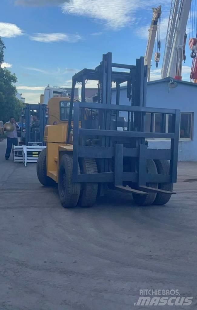 Komatsu 10 Ton 柴油卡車
