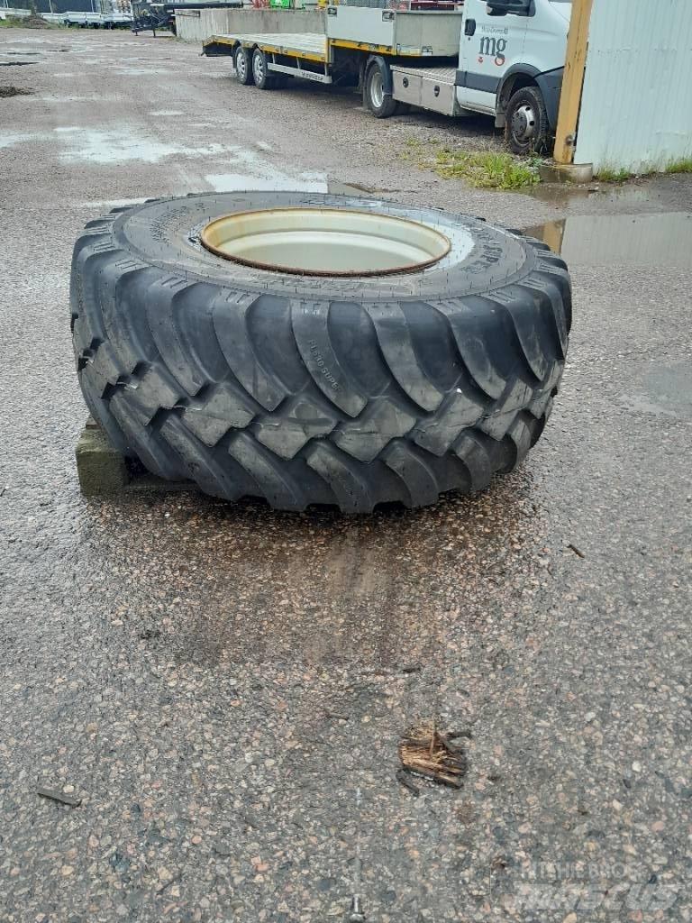 BKT 650/60R30,5 Hjul 輪胎、車輪和輪圈