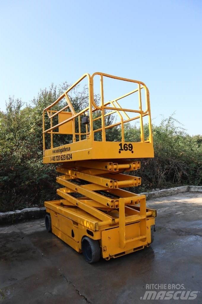 Haulotte Compact 10 剪式升降機