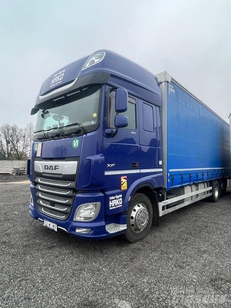 DAF Xf 106 FAR 篷布卡車