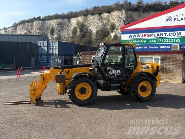 JCB 540-140 伸縮臂操作車