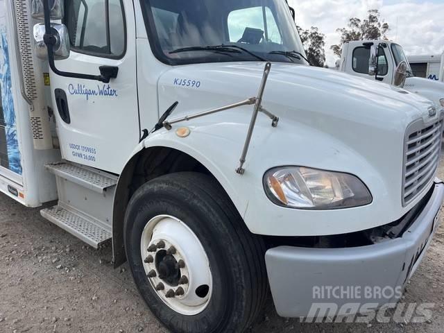 Freightliner M2 飲料運輸卡車