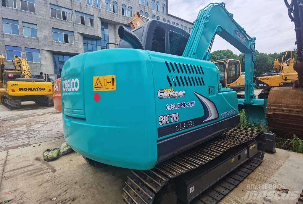 Kobelco SK 75 中型挖土機/掘鑿機/挖掘機 7t-12t