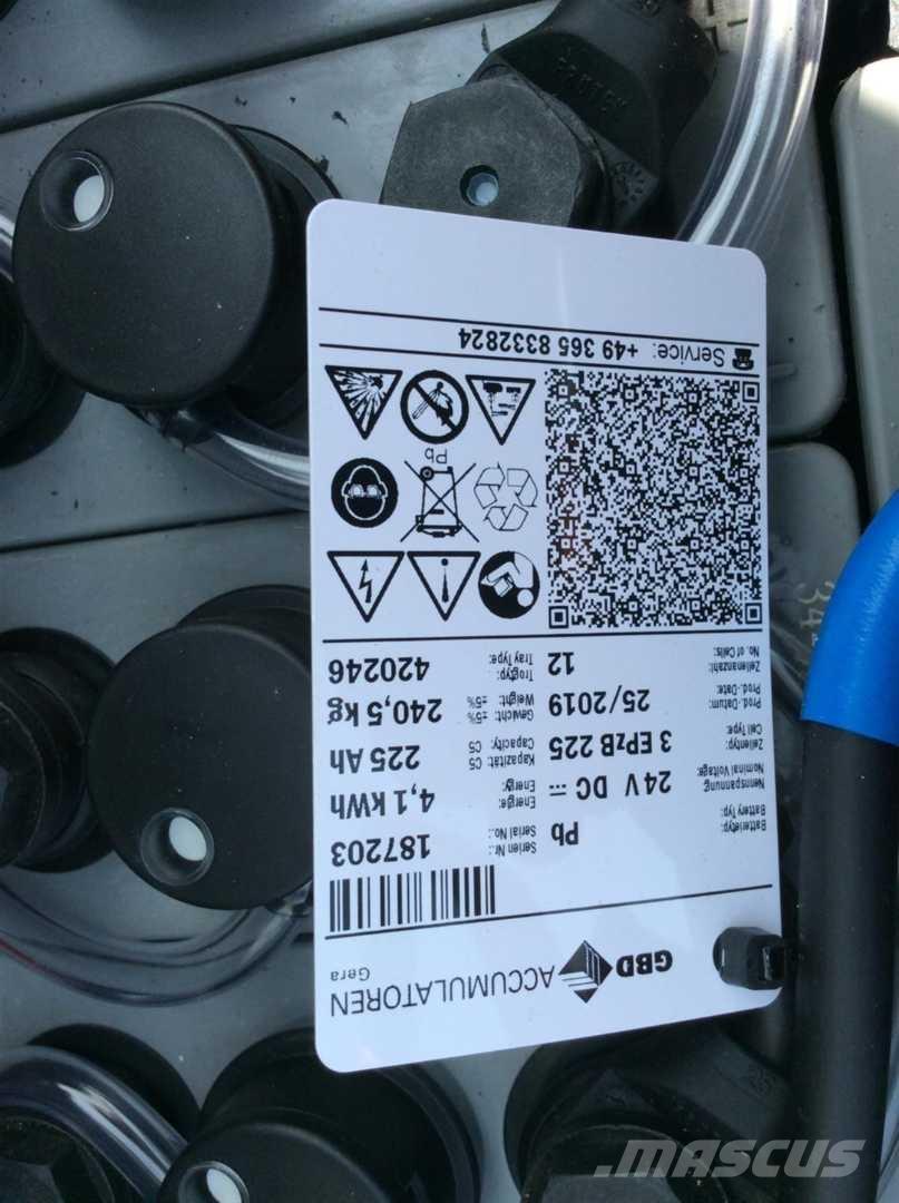 Linde L12I 自走式堆積機