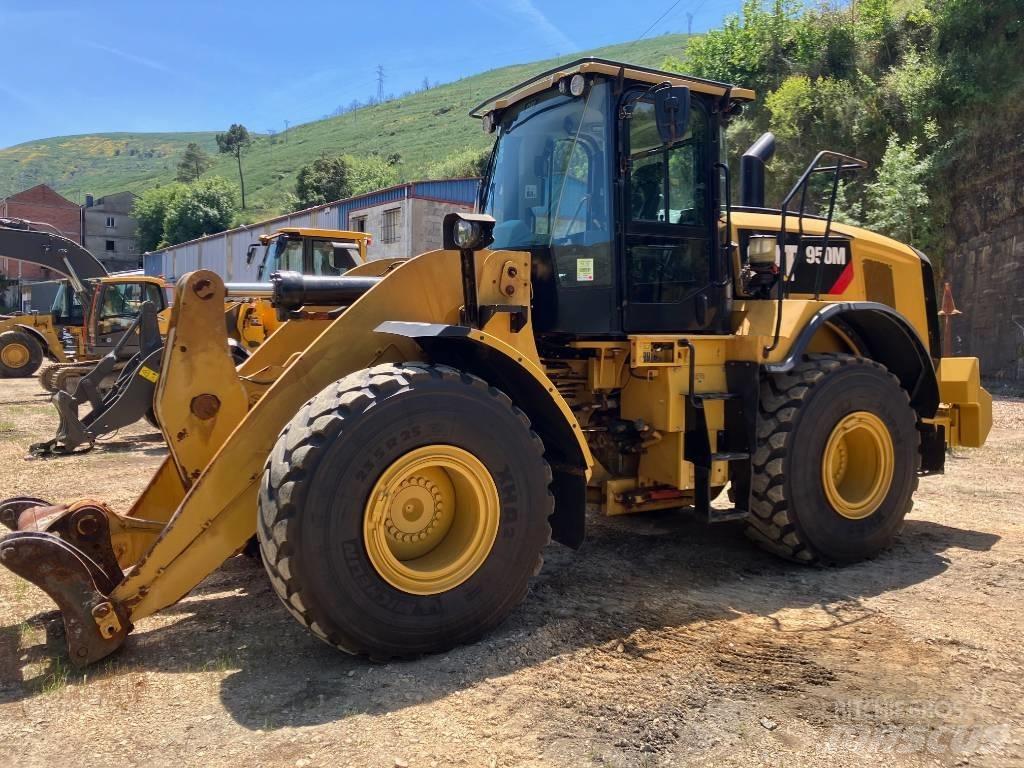CAT 950 M 輪胎式裝載機