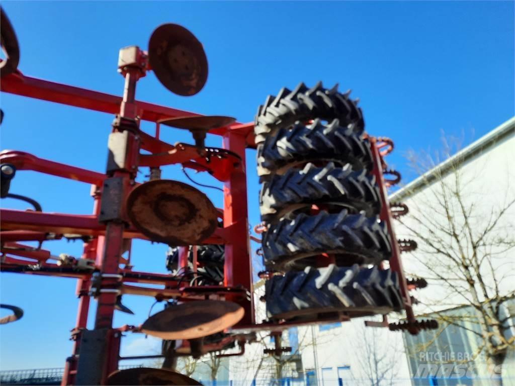 Horsch Tiger 6 LT 中耕管理機