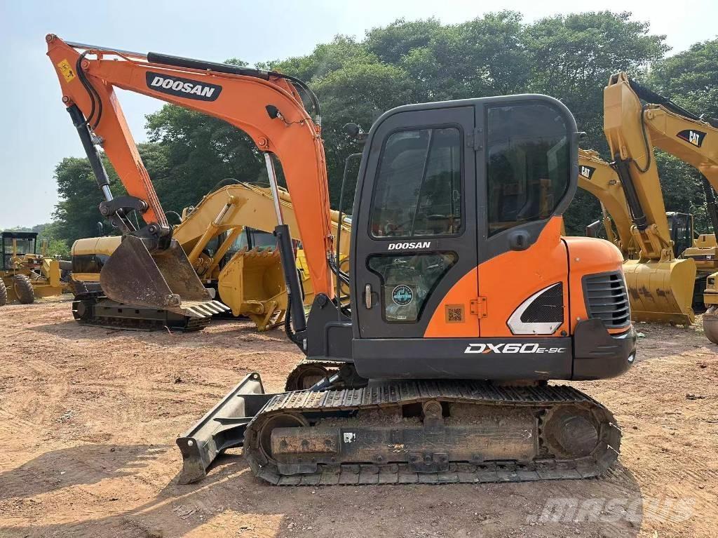 Doosan DX60 履帶式 挖土機/掘鑿機/挖掘機