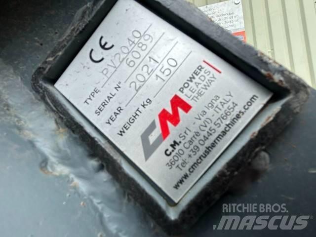 Trilblok CW 0 振動打樁機