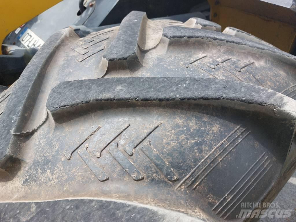Komatsu WA320-5 輪胎式裝載機