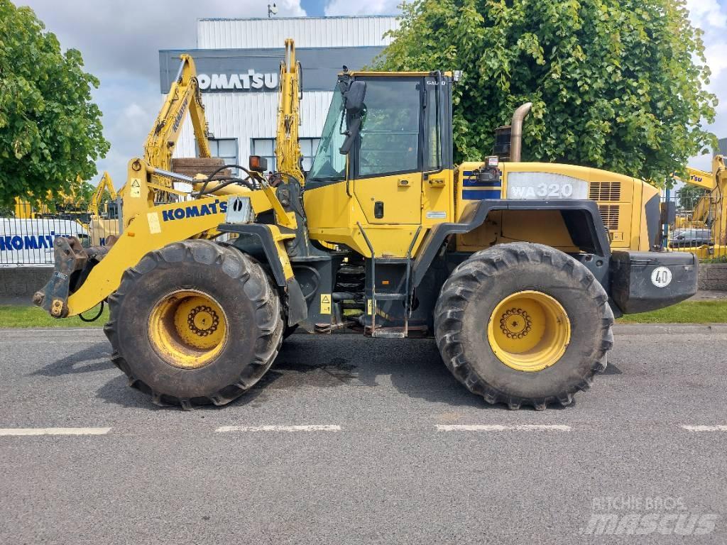 Komatsu WA320-5 輪胎式裝載機
