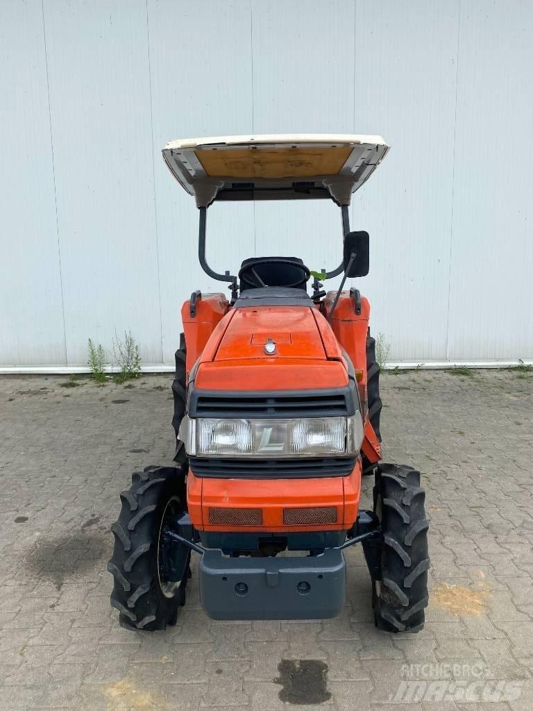 Kubota GL241 小型曳引機