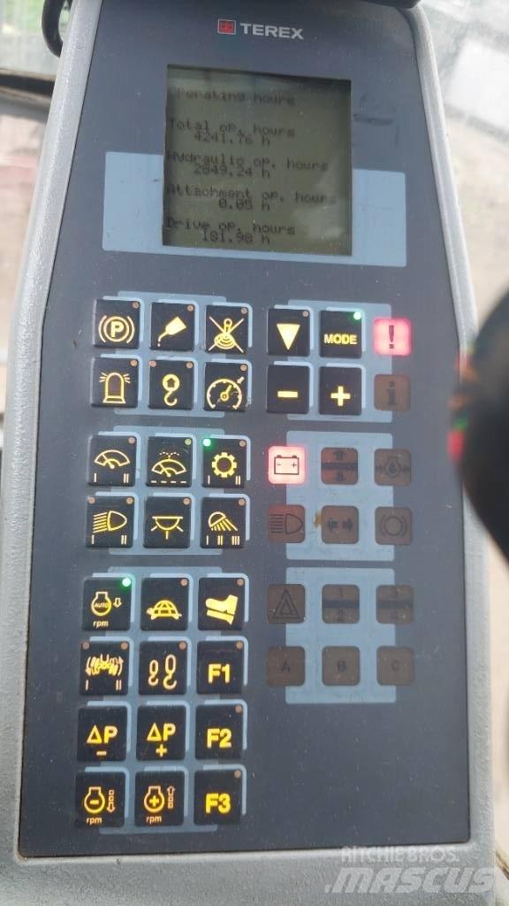 Terex TM 230 廢棄物/工業用操作車