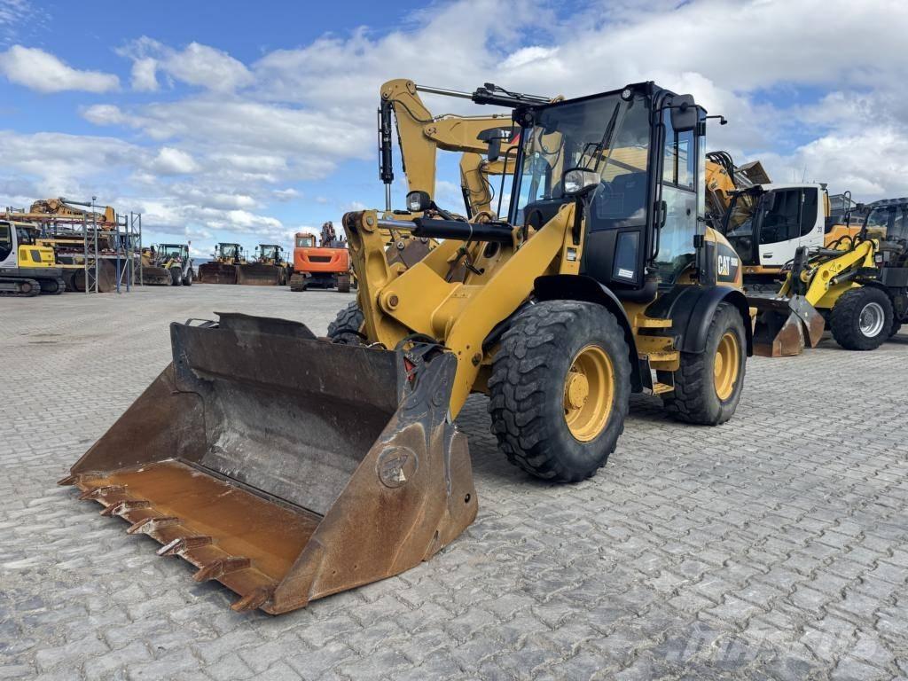 CAT 908M 輪胎式裝載機