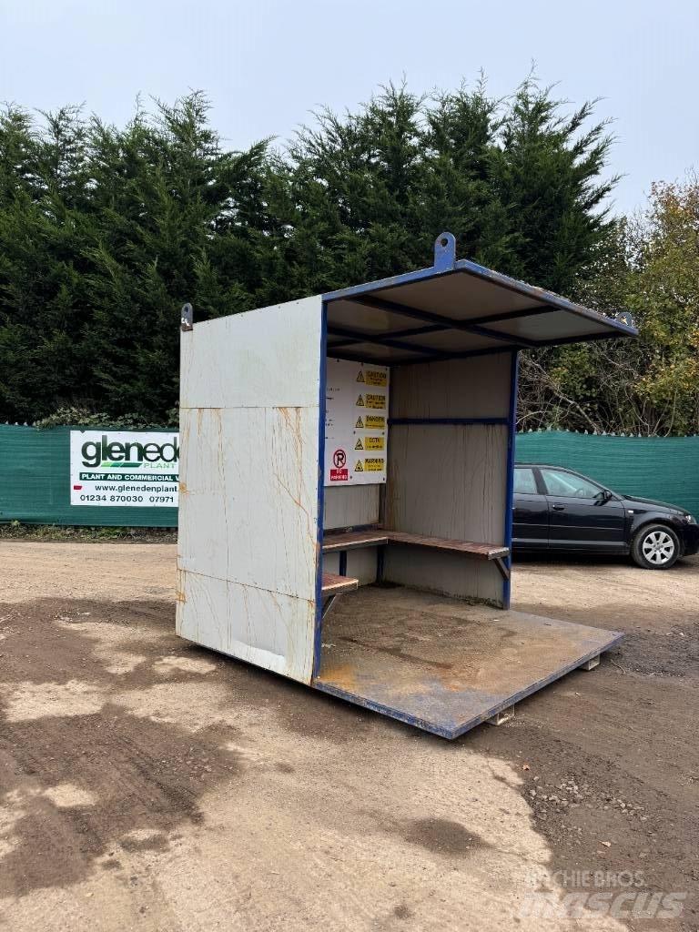  SMOKING SHED 工棚工寮