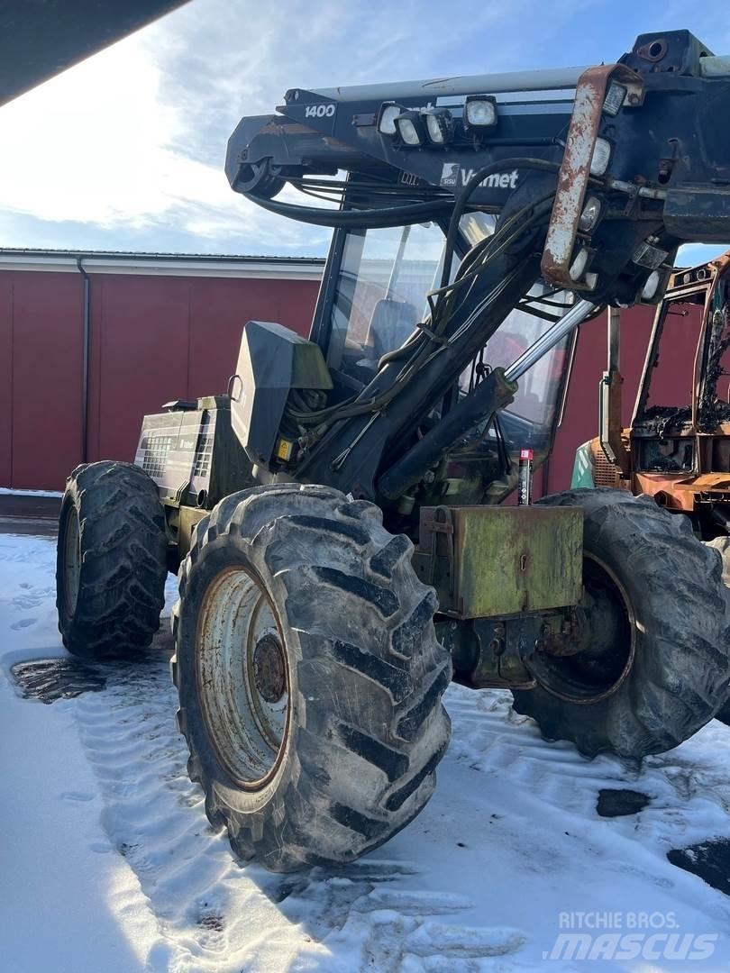 Valmet 911 收穫機