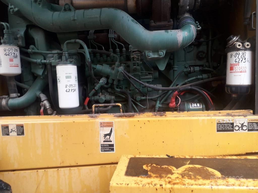 Volvo G 780 B 平土機