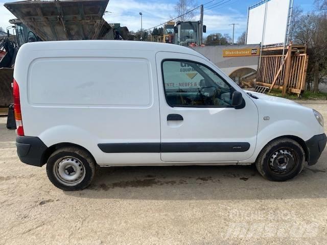 Renault Kangoo 廂式貨物運輸車