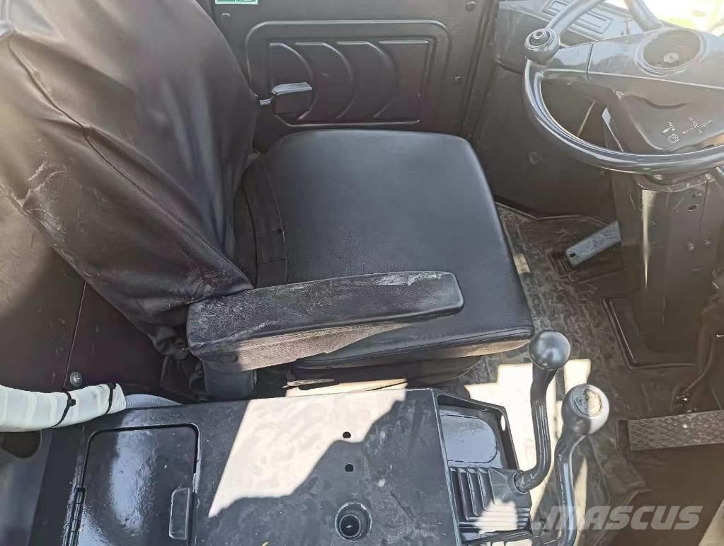 Komatsu WA 470 輪胎式裝載機